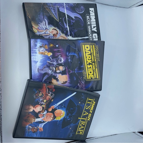 Family Guy  Star Wars Trilogy (DVD, 2010) Blue Harvest, Something & It's A Trap - Picture 10 of 16